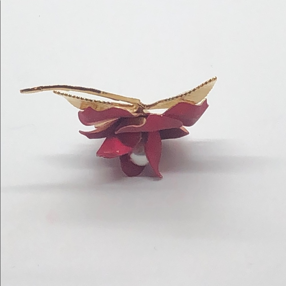 Rose Pearl Brooch - Picture 3 of 4